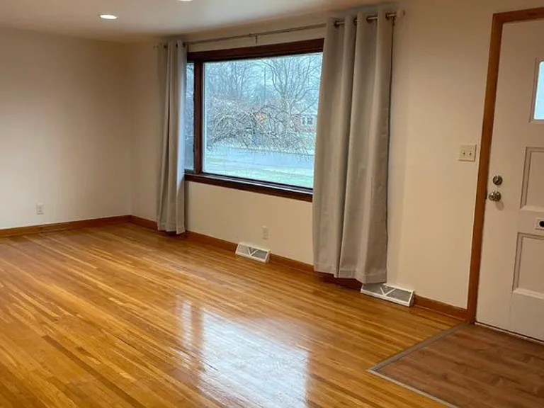 66 Clearfield Dr — Photo 10