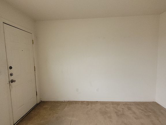 2nd image of 404 S 2nd St #3
