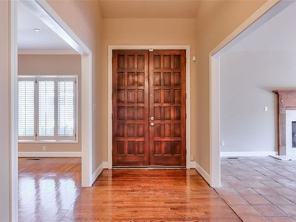 3rd image of 4008 Columns Dr SE