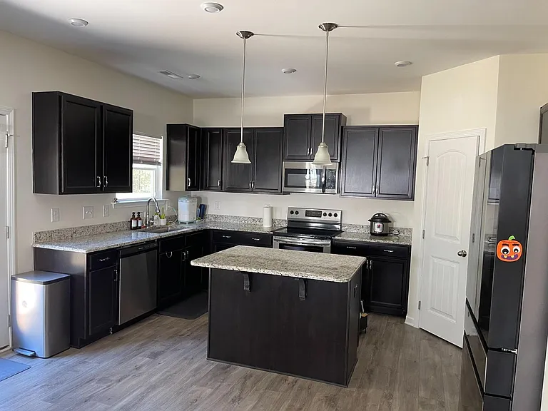 119 Cumberland Dr — Photo 2