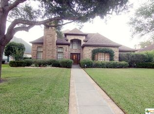 406 Woodway Dr, Victoria, TX 77904