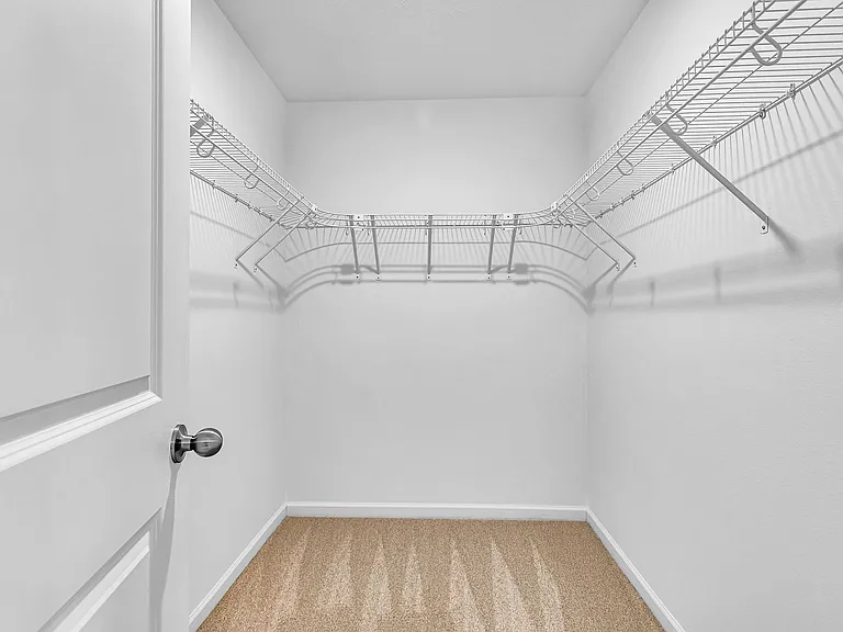 170 Travis St — Photo 28