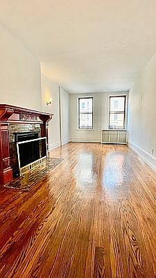 5th image of 224 W 72nd St APT 2F
