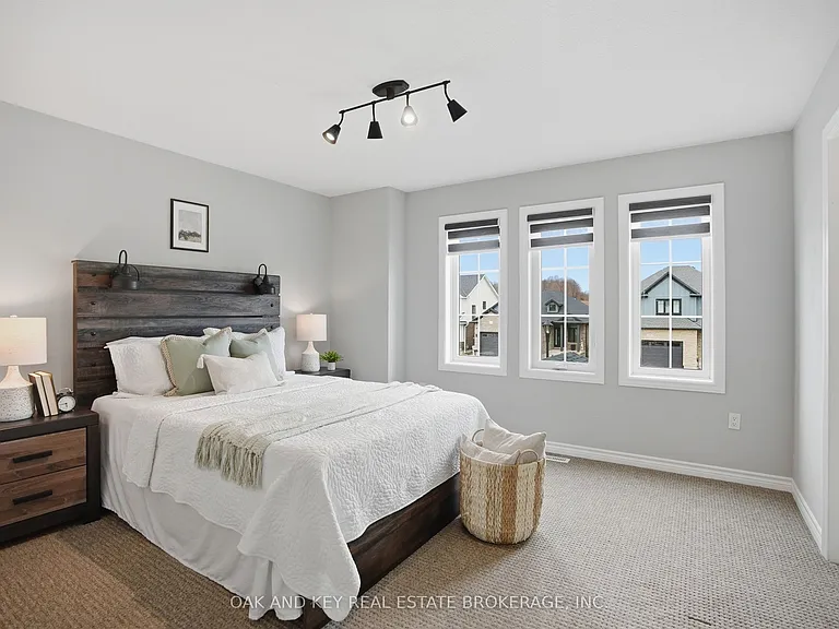 11 Bowman Dr — Photo 35