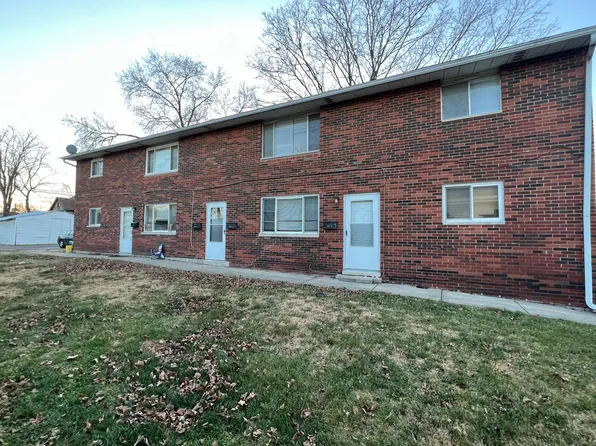 260 E Acton Ave APT C, Wood River, IL 62095