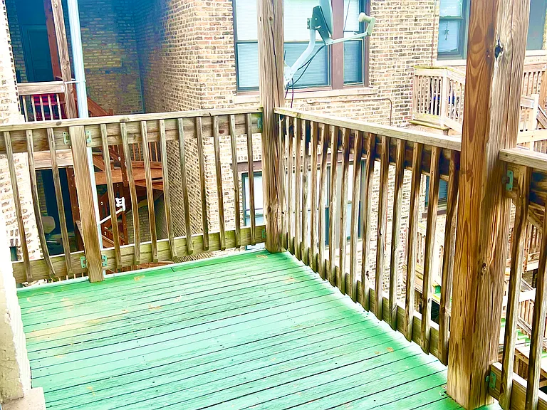 907 W Sheridan Rd #3 — Photo 20