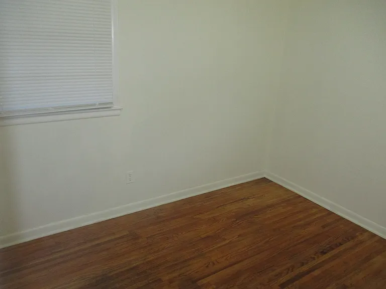 Computer room or possible 4th bedroom