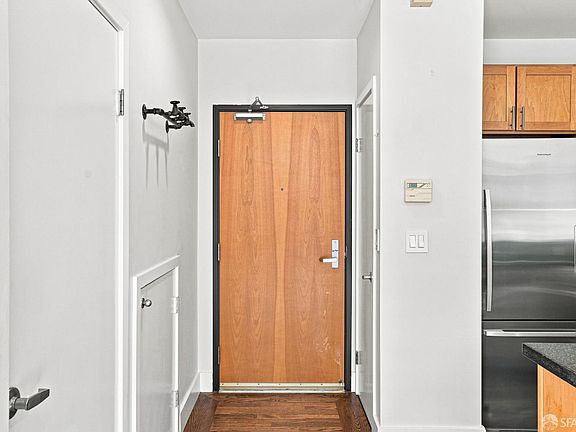 2nd image of 301 Gough St APT 3