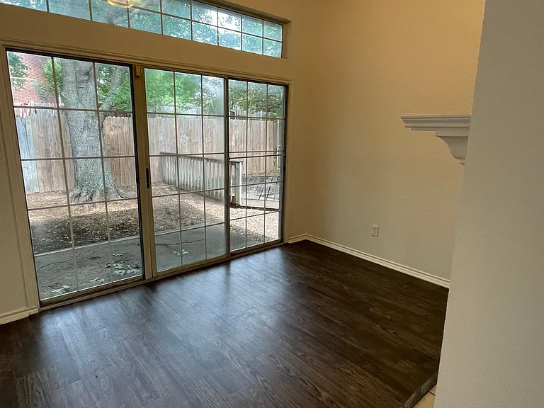 202 Chamblin Dr — Photo 17