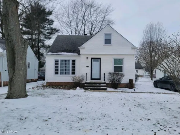 1376 Orchard Heights Dr, Mayfield Heights, OH 44124