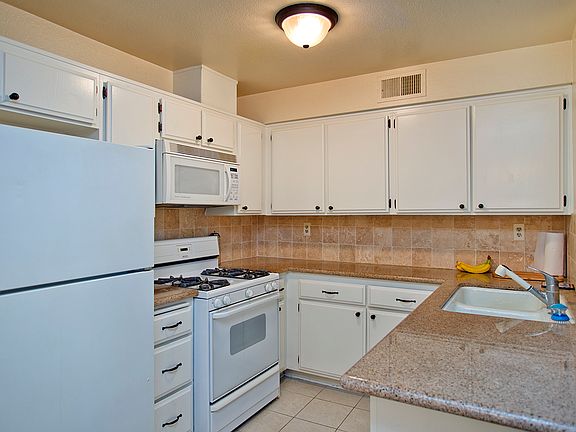 4th image of 4248 Laurel Canyon Blvd APT 105