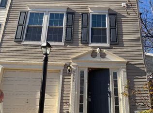 9068 Falcon Glen Ct, Bristow, VA 20136