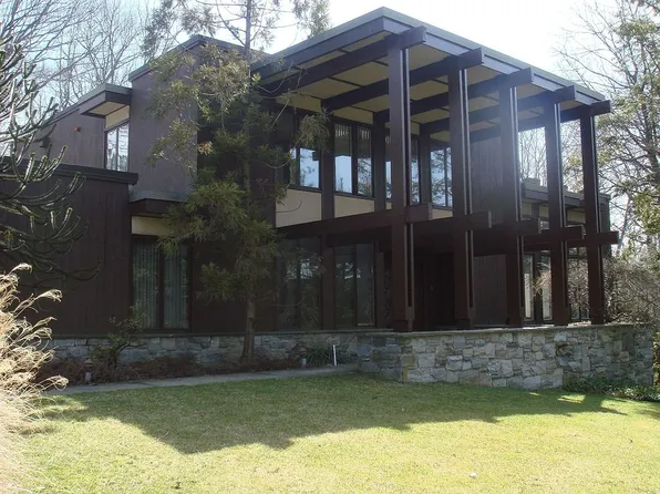 47 Oxford Dr, Tenafly, NJ 07670