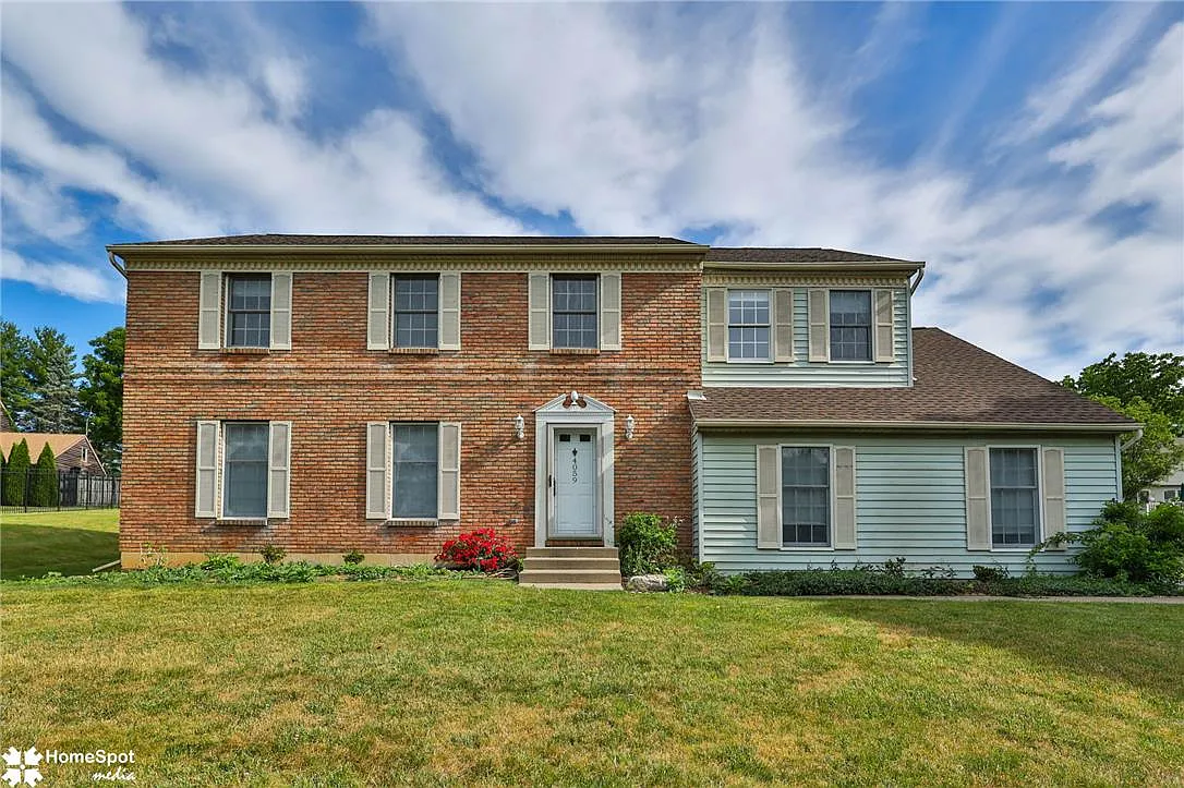4 bed, 2.5 bath, 2584 sqft, $3,250 — Photo 1