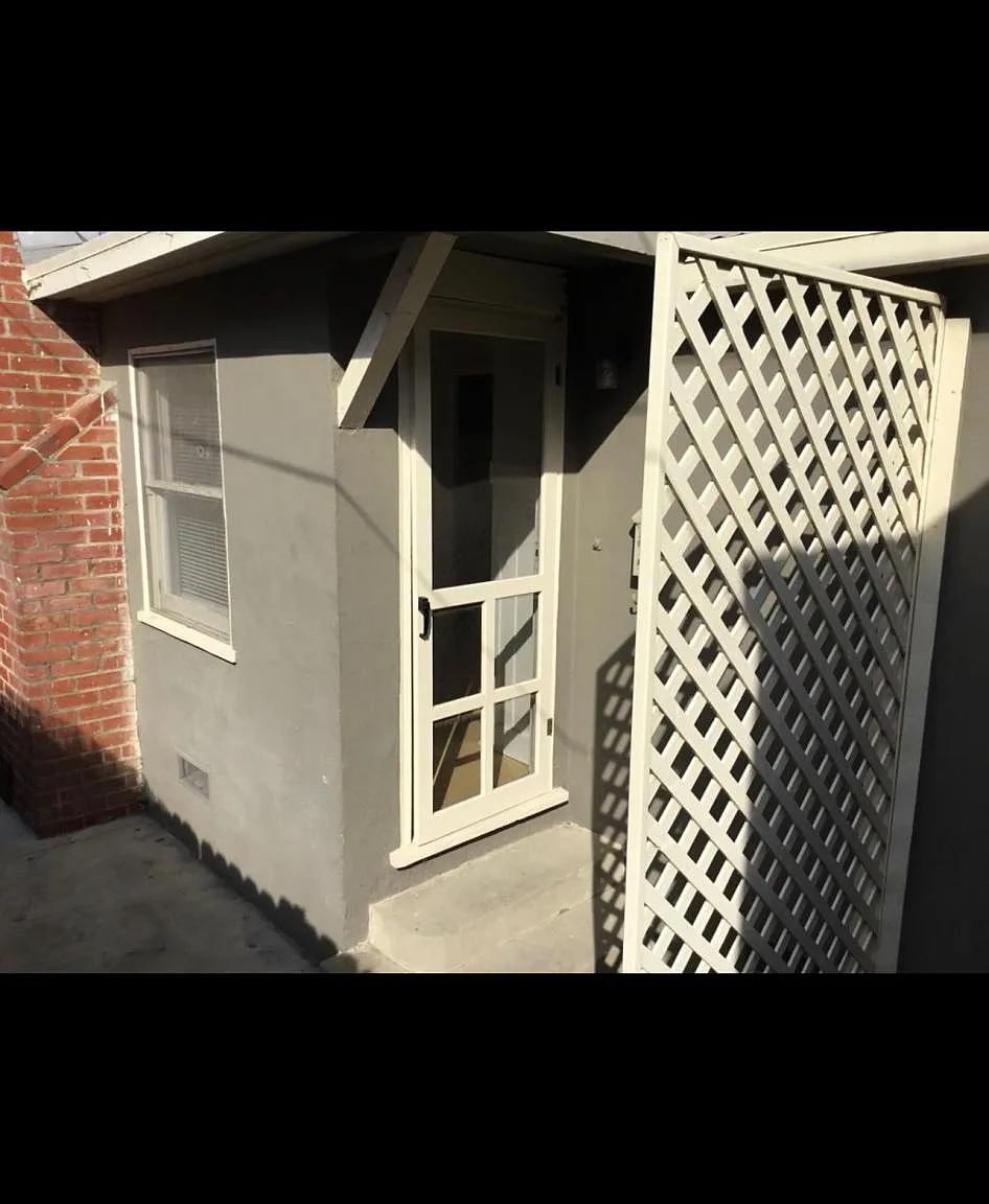 111 8th St — Photo 3