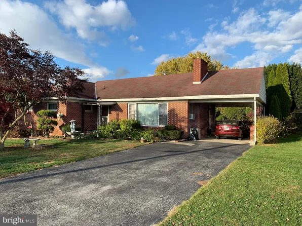 9 Newcomer Ave, Mont Alto, PA 17237