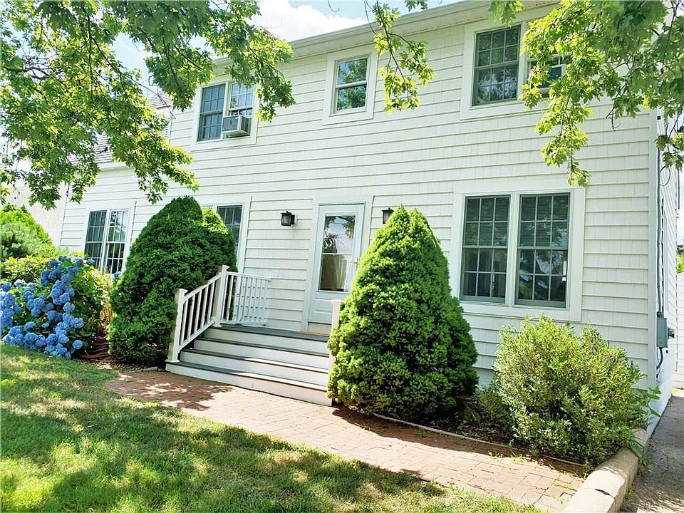 1st image of 25 Stratford Ave