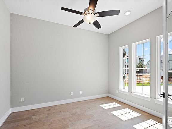 5th image of 4407 Southpoint Way