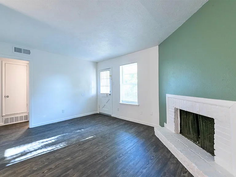 Hillsdale Garden Apartments — Photo 6