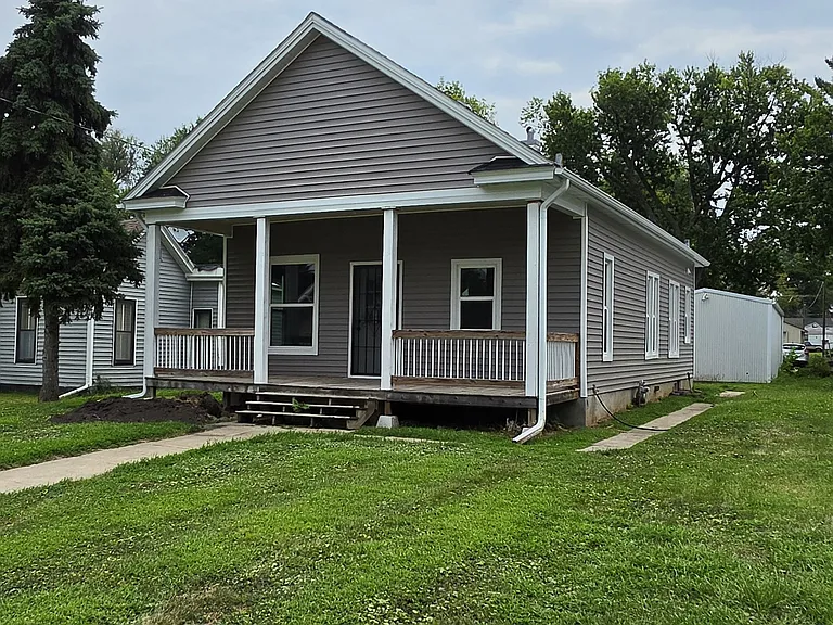 203 N Center St — Photo 1