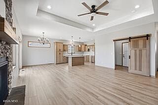 4th image of 2354 Lucas Ln NW