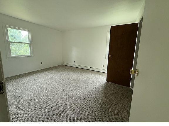 3rd image of 28 Warner Ln #1