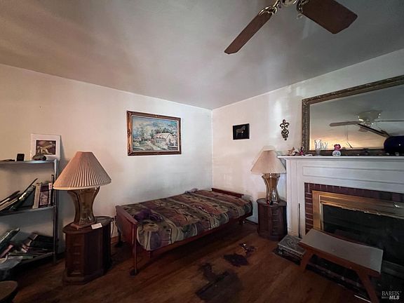 4th image of 162 Hillcrest Avenue