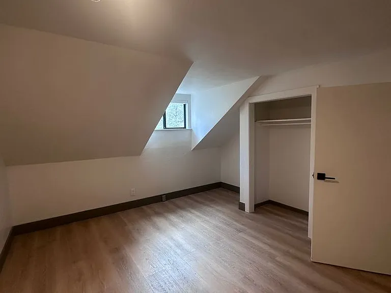 886 Tahoe Island Dr — Photo 12