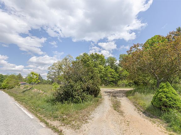 5th image of 1606 Lloyd Hooper Road
