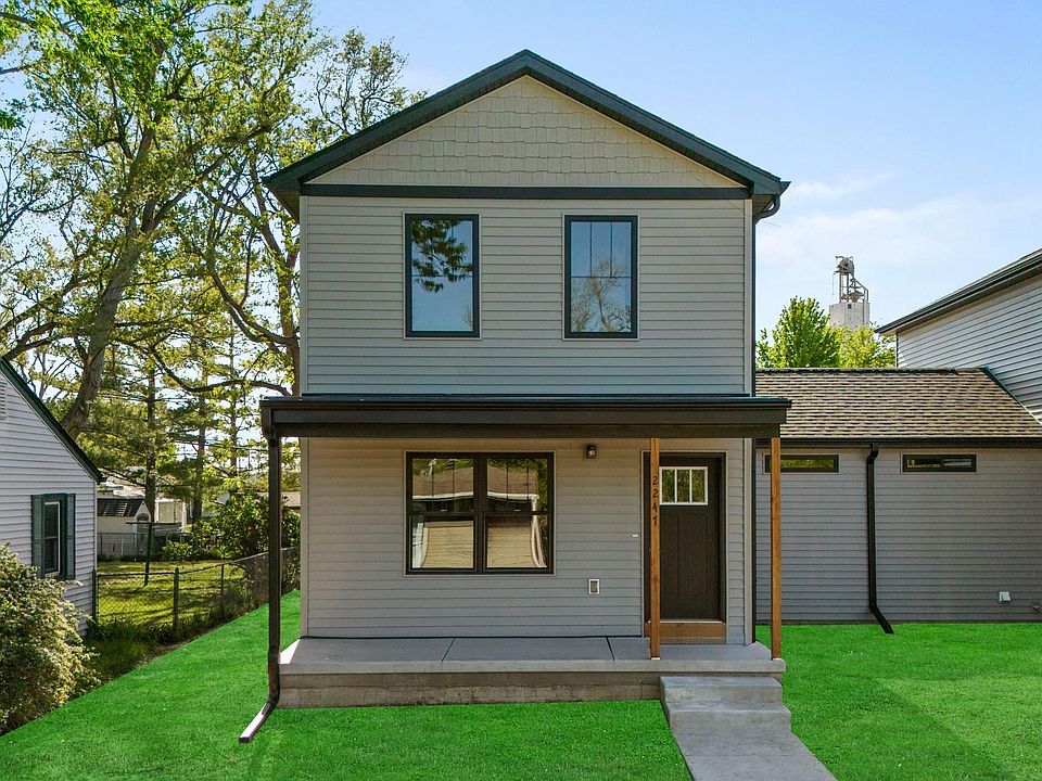 1st image of 2247 31st St #B