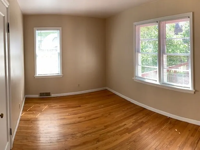 1021 W 29th Ave — Photo 5