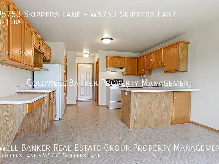 W5753 Skippers Ln — Photo 7