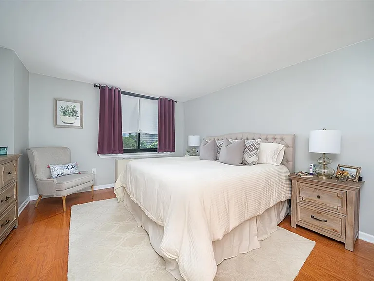 700 Grove St #6M — Photo 7