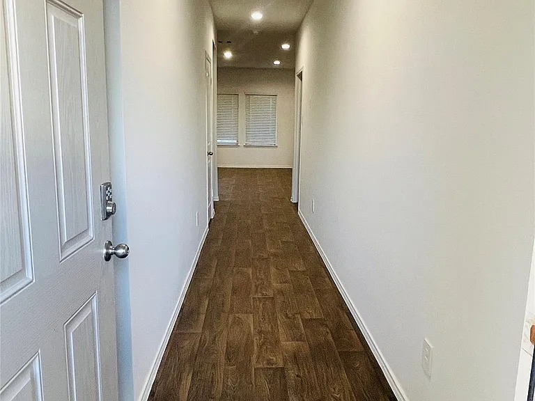 5146 Bay Meadows Ln — Photo 34