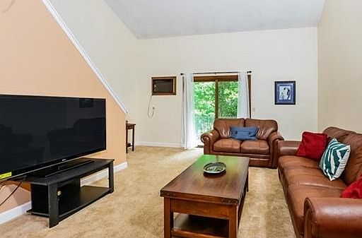 1st image of 65 Highwood Dr