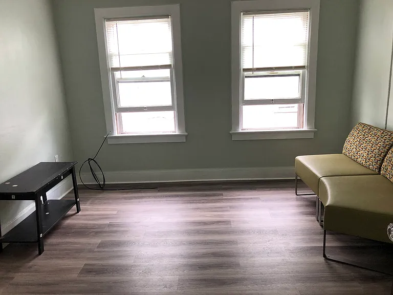 28 Haendel St #2 — Photo 7