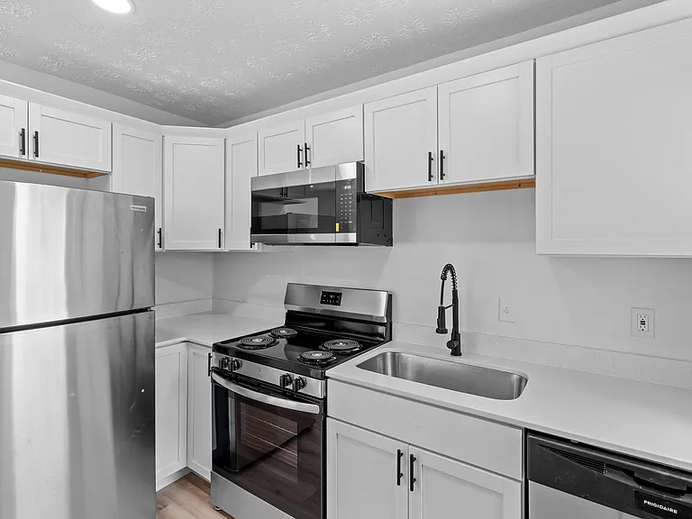 4376 Curundu Ave — Photo 10