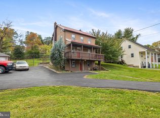 105 E Main St, Windsor, PA 17366