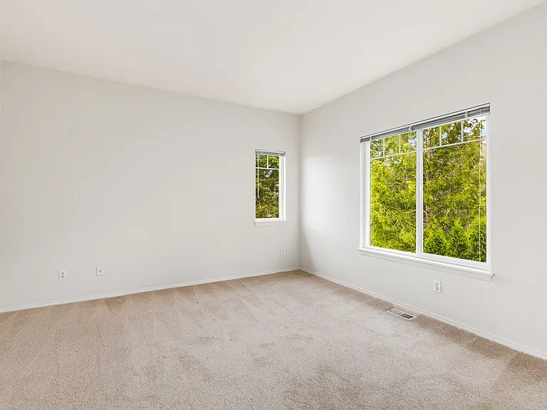 552 S 51st Ct — Photo 13