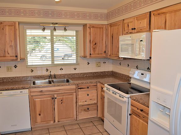 3rd image of 10009 N Balboa Dr