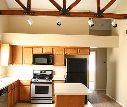 4th image of 7233 Chesterton Dr