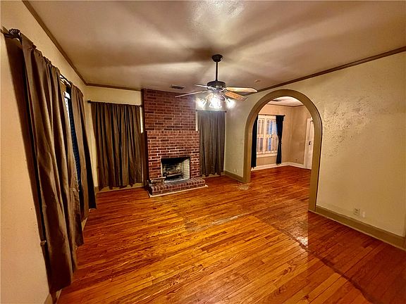 5th image of 326 Naples St