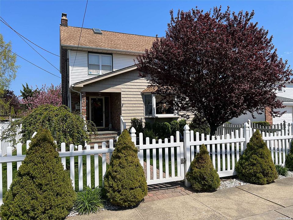 85 Oakland Ave, Lynbrook, NY 11563 MLS 3454981 Zillow