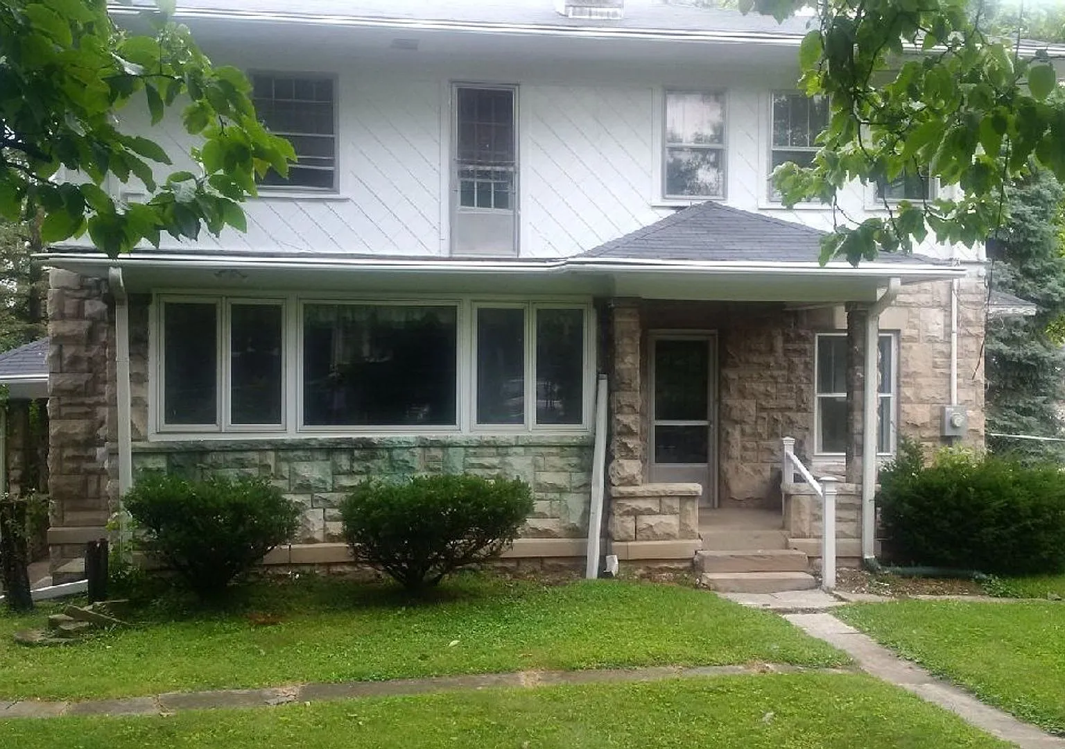 5 BD/2BA Home next to Kirkwood with fenced backyard! — Photo 3