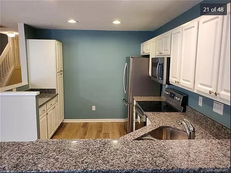 9906 Birch Knoll Ct — Photo 17