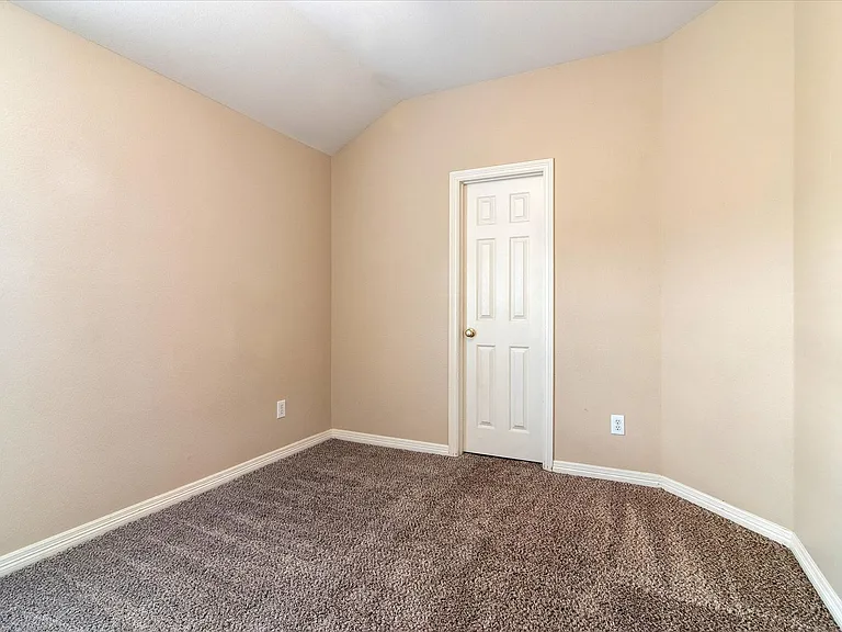 4621 Brighton Dr — Photo 19