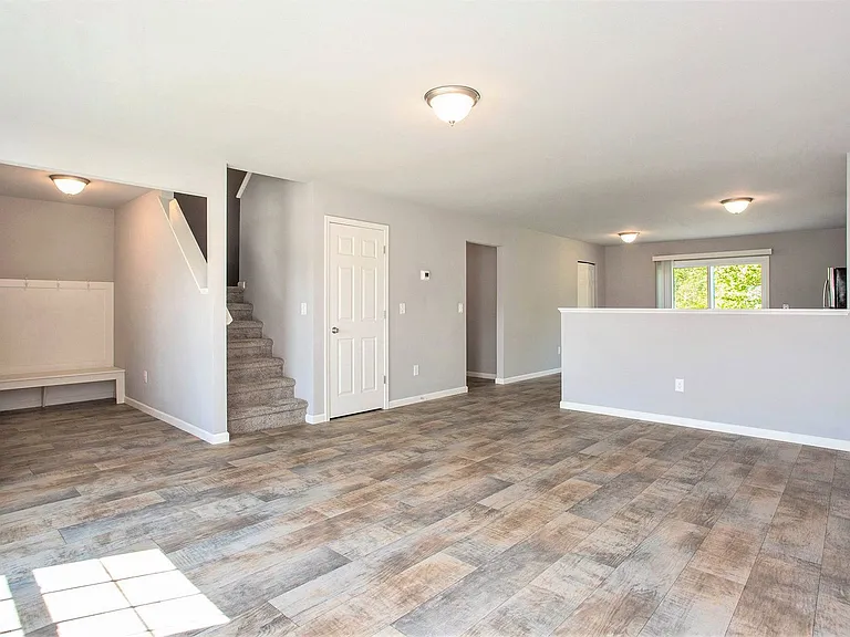 2359 Shadycroft Dr — Photo 8