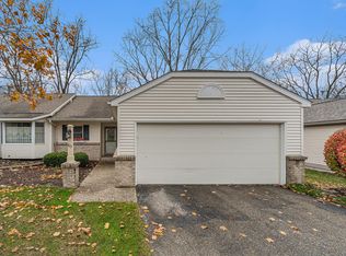 83 Skyline Cir NW, Grand Rapids, MI 49504