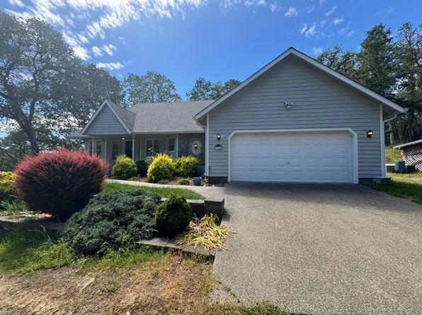 7654 N Bank Rd, Roseburg, OR 97470