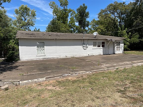 715 S Del St, Stilwell, OK 74960 | MLS #2332852 | Zillow